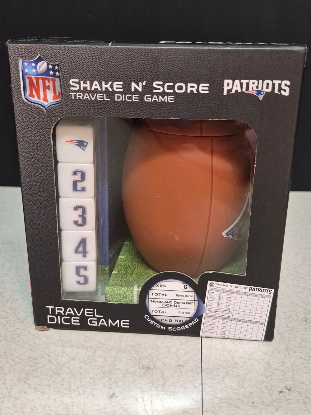 NFL Shake N' Score Patriots Travel Dice Game Football Cup Set